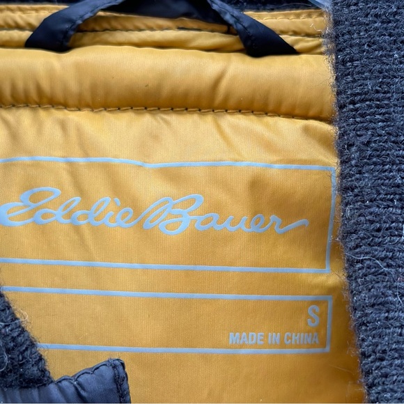 EUC Eddie Bauer Puffer Jacket - Size Small - Picture 4 of 5